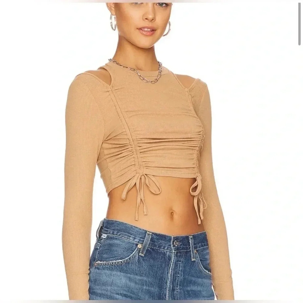 superdown Andi Ruched Top Cold Shoulder blouse top in Tan XS Revolve - Picture 3 of 8